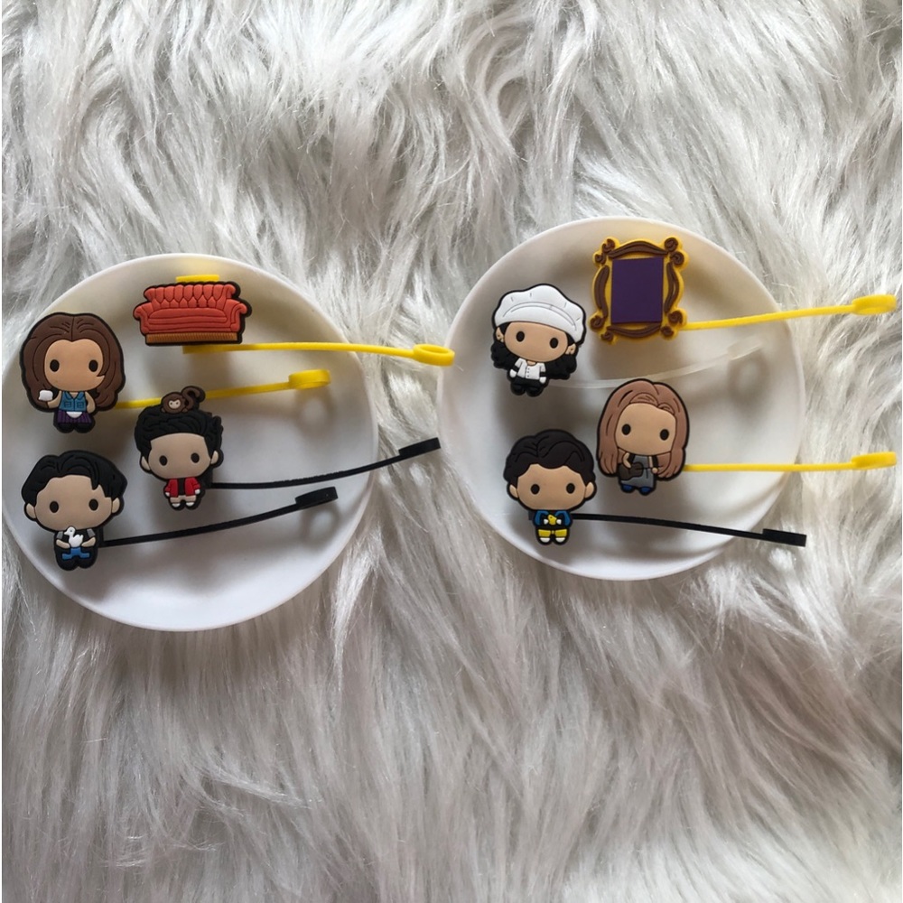 8 TV show-inspired party favors & straw covers!